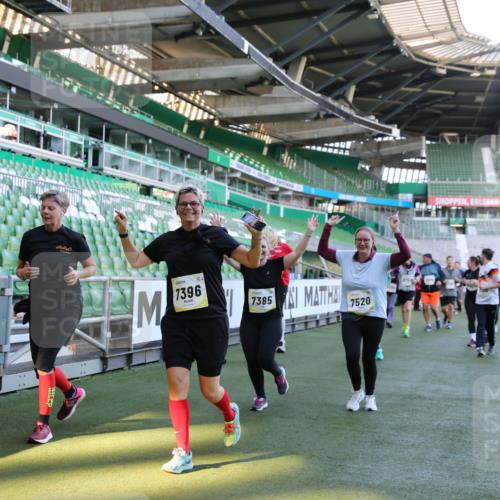 06.10.2024 - 19. swb-Marathon Bremen Yannick Fuchs http://msf.ph/oto/7358953 06.10.2024 10:41:32 Laufen im Stadion 7077, 7078, 7177, 7181, 7385, 7396, 7520, 7602, 7619, 7665, 7668, 7669, 7692, 7701, 7702, 7740, 7742, 7765, 7766, 7804, 7810, 7821, 8016, 8046, 8097, 8250, 8320, 8372, 8434, 8482, 8490, 8691, 8709, 8747, 8762, 8800, 8832, 8844, 8847, 8853, 8861, 8863, 8935, 8969, 8979, 9030, 9120, 9989 meine-sportfotos.de