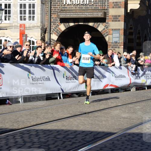 06.10.2024 - 19. swb-Marathon Bremen Strokosch-Dieckow http://msf.ph/oto/7358961 06.10.2024 10:30:47 Ziel 8560, 8600 meine-sportfotos.de