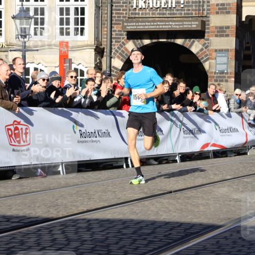 06.10.2024 - 19. swb-Marathon Bremen Strokosch-Dieckow http://msf.ph/oto/7359010 06.10.2024 10:30:47 Ziel 8560, 8600 meine-sportfotos.de
