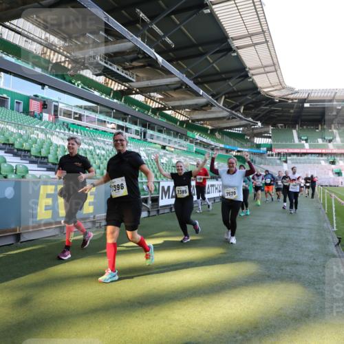 06.10.2024 - 19. swb-Marathon Bremen Yannick Fuchs http://msf.ph/oto/7359037 06.10.2024 10:41:33 Laufen im Stadion 7077, 7078, 7177, 7181, 7385, 7396, 7520, 7602, 7619, 7665, 7668, 7669, 7692, 7701, 7702, 7740, 7742, 7765, 7766, 7804, 7810, 7821, 8016, 8046, 8097, 8250, 8320, 8372, 8434, 8482, 8490, 8527, 8691, 8709, 8762, 8800, 8832, 8844, 8853, 8861, 8863, 8935, 8969, 8979, 9030, 9120, 9989 meine-sportfotos.de