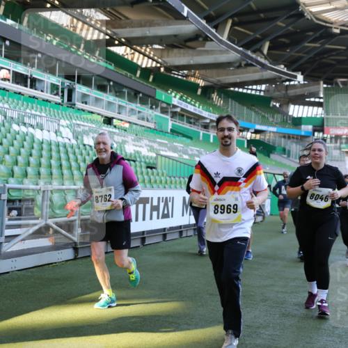 06.10.2024 - 19. swb-Marathon Bremen Yannick Fuchs http://msf.ph/oto/7359177 06.10.2024 10:41:37 Laufen im Stadion 7077, 7078, 7177, 7181, 7309, 7385, 7396, 7520, 7602, 7619, 7665, 7668, 7669, 7692, 7712, 7740, 7742, 7765, 7766, 7804, 7810, 7821, 8016, 8046, 8097, 8250, 8320, 8372, 8434, 8482, 8490, 8527, 8528, 8691, 8709, 8762, 8800, 8832, 8844, 8853, 8861, 8863, 8935, 8969, 8979, 9030, 9120, 9989 meine-sportfotos.de