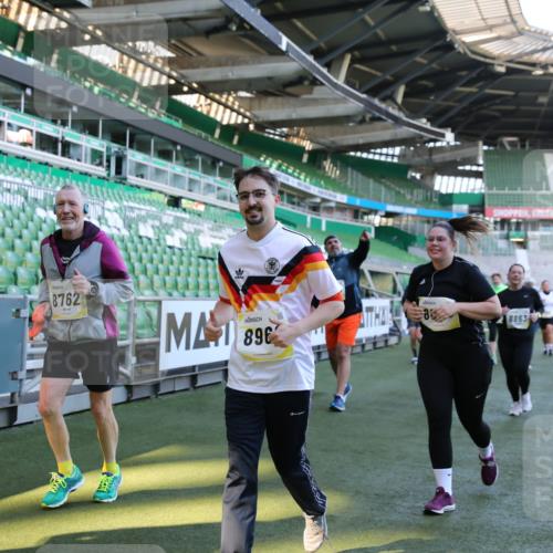 06.10.2024 - 19. swb-Marathon Bremen Yannick Fuchs http://msf.ph/oto/7359207 06.10.2024 10:41:37 Laufen im Stadion 7077, 7078, 7177, 7181, 7309, 7385, 7396, 7520, 7602, 7619, 7665, 7668, 7669, 7692, 7712, 7740, 7742, 7765, 7766, 7804, 7810, 7821, 8016, 8046, 8097, 8250, 8320, 8372, 8434, 8482, 8490, 8527, 8528, 8691, 8709, 8762, 8800, 8832, 8844, 8853, 8861, 8863, 8935, 8969, 8979, 9030, 9120, 9989 meine-sportfotos.de