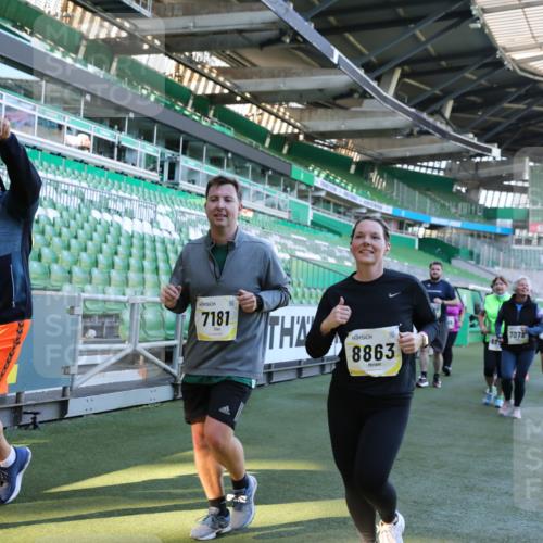 06.10.2024 - 19. swb-Marathon Bremen Yannick Fuchs http://msf.ph/oto/7359304 06.10.2024 10:41:40 Laufen im Stadion 7077, 7078, 7163, 7177, 7181, 7309, 7385, 7396, 7520, 7602, 7665, 7668, 7669, 7692, 7712, 7740, 7742, 7765, 7766, 7804, 7810, 7821, 8016, 8046, 8097, 8250, 8320, 8372, 8434, 8482, 8490, 8527, 8528, 8691, 8709, 8762, 8800, 8832, 8844, 8853, 8863, 8935, 8969, 8979, 9030, 9120, 9989 meine-sportfotos.de