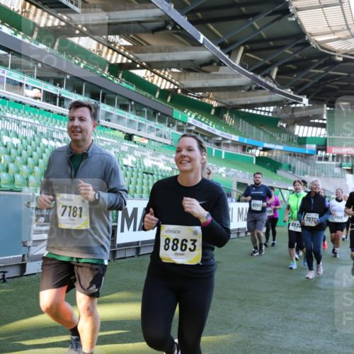 06.10.2024 - 19. swb-Marathon Bremen Yannick Fuchs http://msf.ph/oto/7359323 06.10.2024 10:41:41 Laufen im Stadion 7077, 7078, 7163, 7177, 7181, 7309, 7385, 7396, 7520, 7602, 7665, 7668, 7669, 7692, 7712, 7740, 7742, 7765, 7766, 7804, 7810, 7821, 7866, 8016, 8046, 8097, 8250, 8320, 8344, 8372, 8434, 8482, 8490, 8527, 8528, 8691, 8709, 8762, 8800, 8832, 8844, 8853, 8863, 8935, 8969, 8979, 9030, 9120, 9989 meine-sportfotos.de