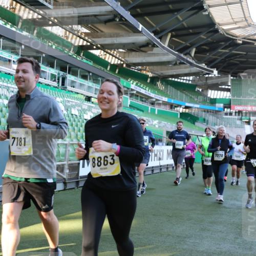06.10.2024 - 19. swb-Marathon Bremen Yannick Fuchs http://msf.ph/oto/7359328 06.10.2024 10:41:41 Laufen im Stadion 7077, 7078, 7163, 7177, 7181, 7309, 7385, 7396, 7520, 7602, 7665, 7668, 7669, 7692, 7712, 7740, 7742, 7765, 7766, 7804, 7810, 7821, 7866, 8016, 8046, 8097, 8250, 8320, 8344, 8372, 8434, 8482, 8490, 8527, 8528, 8691, 8709, 8762, 8800, 8832, 8844, 8853, 8863, 8935, 8969, 8979, 9030, 9120, 9989 meine-sportfotos.de