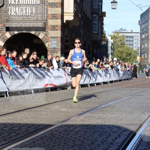 06.10.2024 - 19. swb-Marathon Bremen Strokosch-Dieckow http://msf.ph/oto/7359345 06.10.2024 10:31:18 Ziel 8499 meine-sportfotos.de