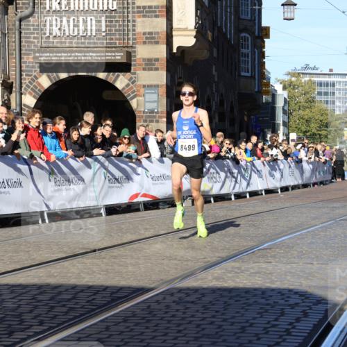 06.10.2024 - 19. swb-Marathon Bremen Strokosch-Dieckow http://msf.ph/oto/7359364 06.10.2024 10:31:19 Ziel 8499 meine-sportfotos.de