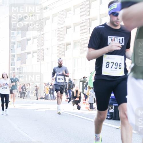 06.10.2024 - 19. swb-Marathon Bremen Matties Gatica Varas http://msf.ph/oto/7359382 06.10.2024 10:38:31 Laufen 7363, 8813, 8226, 8796 meine-sportfotos.de