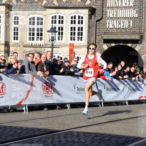 06.10.2024 - 19. swb-Marathon Bremen Strokosch-Dieckow http://msf.ph/oto/7359466 06.10.2024 10:31:54 Ziel 8300, 8513, 8846 meine-sportfotos.de