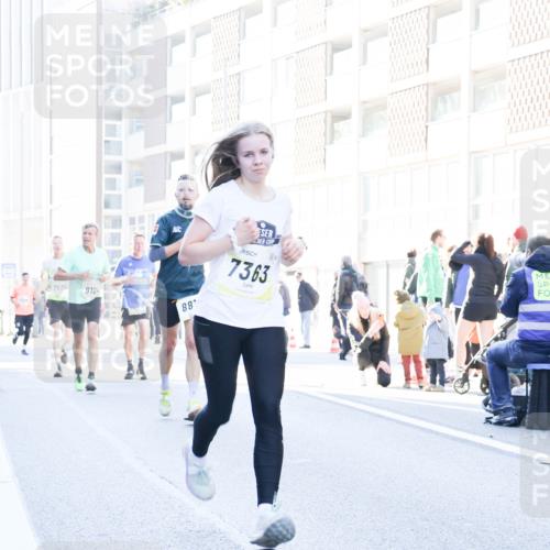 06.10.2024 - 19. swb-Marathon Bremen Matties Gatica Varas http://msf.ph/oto/7359485 06.10.2024 10:38:33 Laufen 887, 7363 meine-sportfotos.de