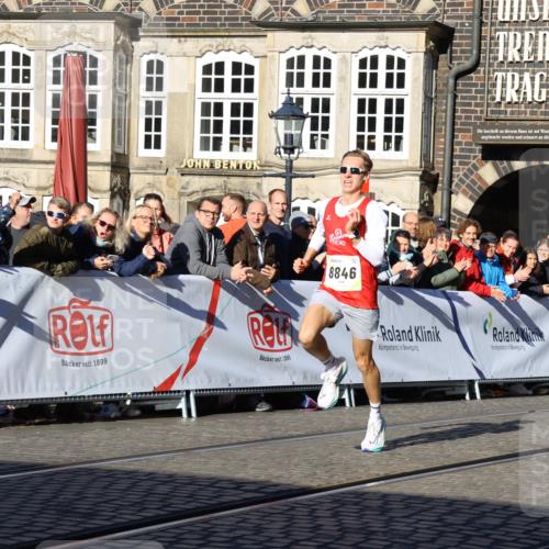 06.10.2024 - 19. swb-Marathon Bremen Strokosch-Dieckow http://msf.ph/oto/7359503 06.10.2024 10:31:55 Ziel 8300, 8513, 8846 meine-sportfotos.de