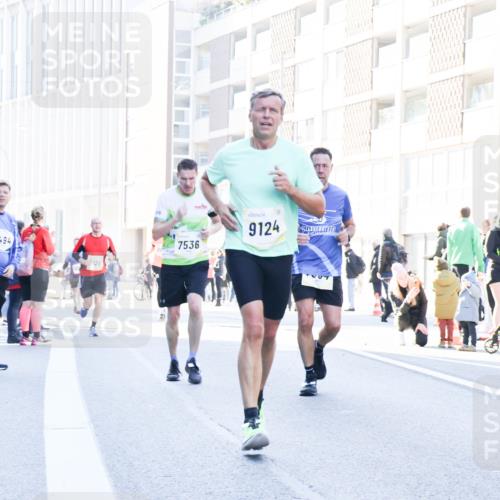 06.10.2024 - 19. swb-Marathon Bremen Matties Gatica Varas http://msf.ph/oto/7359605 06.10.2024 10:38:37 Laufen 494, 128, 7536, 9124, 1068, 11, 111, 11 meine-sportfotos.de