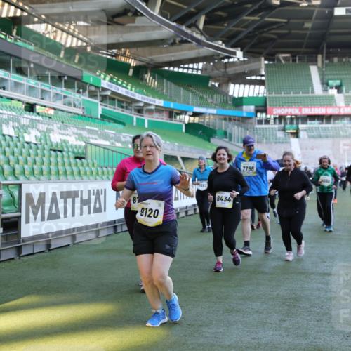 06.10.2024 - 19. swb-Marathon Bremen Yannick Fuchs http://msf.ph/oto/7359640 06.10.2024 10:41:51 Laufen im Stadion 7077, 7078, 7163, 7177, 7181, 7309, 7602, 7665, 7668, 7669, 7692, 7712, 7740, 7742, 7765, 7766, 7804, 7866, 7901, 8016, 8046, 8097, 8250, 8320, 8344, 8372, 8386, 8387, 8434, 8482, 8490, 8527, 8528, 8709, 8762, 8800, 8832, 8844, 8863, 8935, 8979, 9030, 9045, 9120, 9989 meine-sportfotos.de