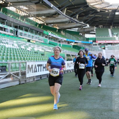 06.10.2024 - 19. swb-Marathon Bremen Yannick Fuchs http://msf.ph/oto/7359659 06.10.2024 10:41:52 Laufen im Stadion 7077, 7078, 7163, 7177, 7181, 7309, 7602, 7665, 7668, 7669, 7692, 7712, 7740, 7742, 7765, 7766, 7804, 7866, 7901, 8016, 8097, 8250, 8320, 8344, 8372, 8386, 8387, 8434, 8482, 8490, 8527, 8528, 8709, 8762, 8800, 8832, 8844, 8863, 8917, 8935, 8979, 9030, 9045, 9120, 9989 meine-sportfotos.de