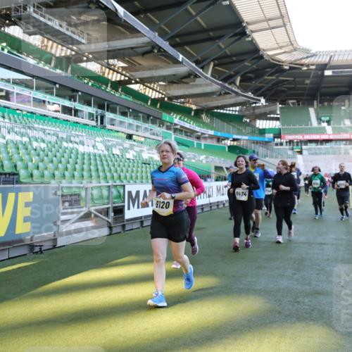 06.10.2024 - 19. swb-Marathon Bremen Yannick Fuchs http://msf.ph/oto/7359677 06.10.2024 10:41:52 Laufen im Stadion 7077, 7078, 7163, 7177, 7181, 7309, 7602, 7665, 7668, 7669, 7692, 7712, 7740, 7742, 7765, 7766, 7804, 7866, 7901, 8016, 8097, 8250, 8320, 8344, 8372, 8386, 8387, 8434, 8482, 8490, 8527, 8528, 8709, 8762, 8800, 8832, 8844, 8863, 8917, 8935, 8979, 9030, 9045, 9120, 9989 meine-sportfotos.de