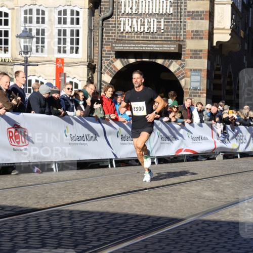 06.10.2024 - 19. swb-Marathon Bremen Strokosch-Dieckow http://msf.ph/oto/7359696 06.10.2024 10:32:09 Ziel 8300, 8371, 9063 meine-sportfotos.de