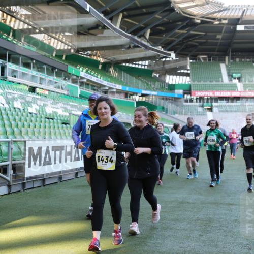 06.10.2024 - 19. swb-Marathon Bremen Yannick Fuchs http://msf.ph/oto/7359722 06.10.2024 10:41:53 Laufen im Stadion 7077, 7078, 7163, 7177, 7181, 7309, 7602, 7665, 7668, 7669, 7692, 7712, 7740, 7742, 7755, 7765, 7766, 7804, 7866, 7901, 8016, 8097, 8250, 8320, 8344, 8372, 8386, 8387, 8434, 8482, 8527, 8528, 8709, 8762, 8800, 8832, 8844, 8863, 8917, 8935, 8959, 9030, 9045, 9120, 9989 meine-sportfotos.de