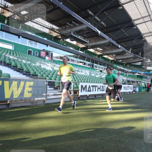 06.10.2024 - 19. swb-Marathon Bremen Yannick Fuchs http://msf.ph/oto/7359731 06.10.2024 10:24:03 Laufen im Stadion 7081, 7128, 7196, 7283, 7523, 7579, 7584, 7738, 7743, 7964, 8000, 8060, 8095, 8180, 8331, 8383, 8390, 8441, 8444, 8446, 8544, 8571, 8642, 8656, 8831, 8974, 8992, 9026, 9052, 9082 meine-sportfotos.de