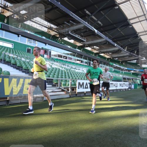 06.10.2024 - 19. swb-Marathon Bremen Yannick Fuchs http://msf.ph/oto/7359739 06.10.2024 10:24:03 Laufen im Stadion 7081, 7128, 7196, 7283, 7523, 7579, 7584, 7738, 7743, 7964, 8000, 8060, 8095, 8180, 8331, 8383, 8390, 8441, 8444, 8446, 8544, 8571, 8642, 8656, 8831, 8974, 8992, 9026, 9052, 9082 meine-sportfotos.de