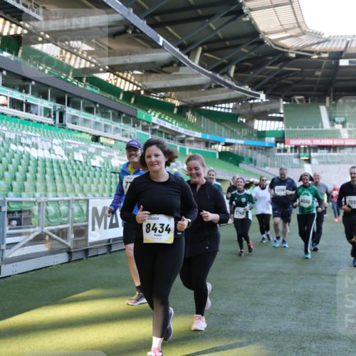 06.10.2024 - 19. swb-Marathon Bremen Yannick Fuchs http://msf.ph/oto/7359749 06.10.2024 10:41:54 Laufen im Stadion 7077, 7078, 7163, 7177, 7309, 7602, 7665, 7668, 7669, 7692, 7712, 7740, 7742, 7755, 7765, 7766, 7804, 7866, 7901, 8016, 8097, 8250, 8320, 8344, 8372, 8386, 8387, 8434, 8482, 8503, 8527, 8528, 8709, 8800, 8832, 8844, 8917, 8935, 8959, 9030, 9045, 9120, 9989 meine-sportfotos.de