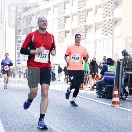 06.10.2024 - 19. swb-Marathon Bremen Matties Gatica Varas http://msf.ph/oto/7359769 06.10.2024 10:38:42 Laufen 8311, 7128, 8209 meine-sportfotos.de