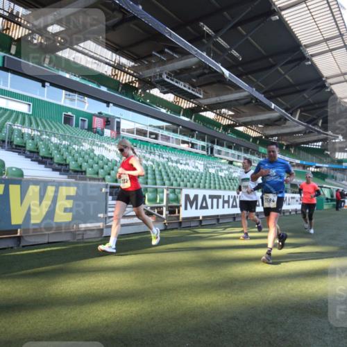 06.10.2024 - 19. swb-Marathon Bremen Yannick Fuchs http://msf.ph/oto/7359777 06.10.2024 10:24:11 Laufen im Stadion 7081, 7128, 7196, 7283, 7523, 7536, 7579, 7584, 7738, 7759, 8000, 8060, 8094, 8095, 8331, 8383, 8441, 8444, 8446, 8544, 8571, 8656, 8813, 8831, 8974, 8992, 9019, 9026, 9052, 9082 meine-sportfotos.de