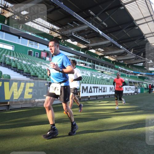 06.10.2024 - 19. swb-Marathon Bremen Yannick Fuchs http://msf.ph/oto/7359799 06.10.2024 10:24:12 Laufen im Stadion 7081, 7128, 7196, 7283, 7536, 7555, 7579, 7584, 7738, 7759, 8000, 8060, 8094, 8095, 8331, 8383, 8441, 8444, 8446, 8544, 8571, 8656, 8813, 8831, 8974, 8992, 9019, 9026, 9052, 9082 meine-sportfotos.de
