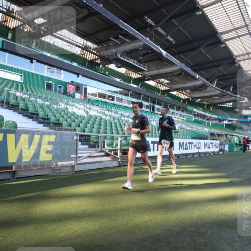 06.10.2024 - 19. swb-Marathon Bremen Yannick Fuchs http://msf.ph/oto/7359829 06.10.2024 10:24:25 Laufen im Stadion 7081, 7128, 7196, 7283, 7536, 7555, 7579, 7584, 7648, 7738, 7759, 8060, 8094, 8095, 8226, 8313, 8329, 8383, 8441, 8446, 8454, 8654, 8656, 8785, 8813, 8831, 8974, 9019, 9064, 9082, 9124 meine-sportfotos.de