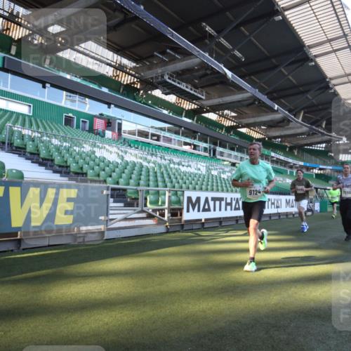 06.10.2024 - 19. swb-Marathon Bremen Yannick Fuchs http://msf.ph/oto/7359841 06.10.2024 10:24:30 Laufen im Stadion 7081, 7128, 7196, 7197, 7259, 7283, 7363, 7536, 7555, 7571, 7584, 7648, 7650, 7738, 7759, 8094, 8226, 8311, 8313, 8329, 8383, 8441, 8446, 8454, 8654, 8656, 8785, 8796, 8813, 8831, 8974, 9019, 9064, 9082, 9124 meine-sportfotos.de