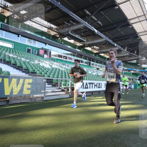 06.10.2024 - 19. swb-Marathon Bremen Yannick Fuchs http://msf.ph/oto/7359856 06.10.2024 10:24:32 Laufen im Stadion 7081, 7128, 7196, 7197, 7259, 7283, 7363, 7536, 7555, 7571, 7584, 7648, 7650, 7738, 7759, 8094, 8226, 8311, 8313, 8329, 8441, 8446, 8454, 8654, 8656, 8785, 8796, 8813, 8831, 9019, 9064, 9082, 9124 meine-sportfotos.de