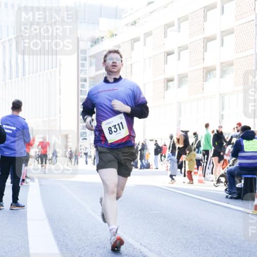 06.10.2024 - 19. swb-Marathon Bremen Matties Gatica Varas http://msf.ph/oto/7359874 06.10.2024 10:38:46 Laufen 024, 8311, 771 meine-sportfotos.de