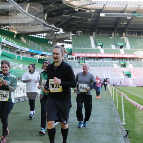 06.10.2024 - 19. swb-Marathon Bremen Yannick Fuchs http://msf.ph/oto/7359889 06.10.2024 10:41:56 Laufen im Stadion 7077, 7078, 7163, 7177, 7309, 7483, 7602, 7665, 7668, 7669, 7692, 7712, 7740, 7742, 7755, 7765, 7766, 7804, 7866, 7901, 8016, 8097, 8250, 8320, 8344, 8372, 8386, 8387, 8434, 8482, 8503, 8527, 8528, 8709, 8800, 8832, 8844, 8917, 8935, 8959, 9030, 9045, 9120, 9989 meine-sportfotos.de