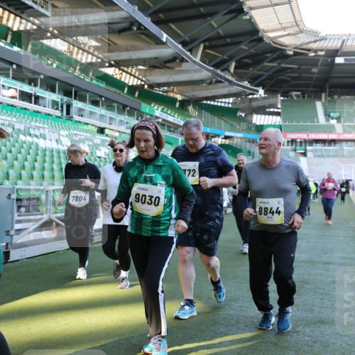 06.10.2024 - 19. swb-Marathon Bremen Yannick Fuchs http://msf.ph/oto/7359997 06.10.2024 10:41:58 Laufen im Stadion 7163, 7177, 7291, 7309, 7483, 7602, 7665, 7668, 7669, 7676, 7692, 7712, 7740, 7742, 7755, 7765, 7766, 7804, 7866, 7901, 8016, 8344, 8372, 8386, 8387, 8434, 8482, 8503, 8527, 8528, 8709, 8800, 8844, 8917, 8935, 8959, 9030, 9045, 9120, 9989 meine-sportfotos.de