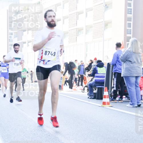 06.10.2024 - 19. swb-Marathon Bremen Matties Gatica Varas http://msf.ph/oto/7360077 06.10.2024 10:38:57 Laufen 7259, 7197, 7081, 8749 meine-sportfotos.de