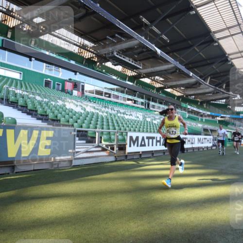 06.10.2024 - 19. swb-Marathon Bremen Yannick Fuchs http://msf.ph/oto/7360230 06.10.2024 10:25:47 Laufen im Stadion 7141, 7294, 7429, 7433, 7485, 7496, 7548, 7771, 7793, 7826, 7906, 8177, 8228, 8242, 8301, 8481, 8492, 8497, 8555, 8659, 8666, 8671, 8672, 8713, 8715, 8775, 8793, 8806, 8812, 8905, 9034, 9061 meine-sportfotos.de