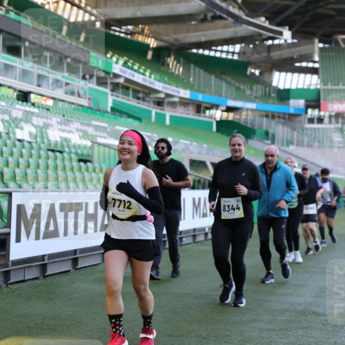 06.10.2024 - 19. swb-Marathon Bremen Yannick Fuchs http://msf.ph/oto/7360293 06.10.2024 10:42:13 Laufen im Stadion 7096, 7097, 7163, 7291, 7309, 7426, 7483, 7497, 7676, 7712, 7755, 7795, 7866, 7901, 8087, 8299, 8307, 8344, 8386, 8387, 8482, 8503, 8527, 8528, 8669, 8692, 8706, 8882, 8886, 8887, 8917, 8942, 8959, 8976, 9045, 9989, 9998 meine-sportfotos.de