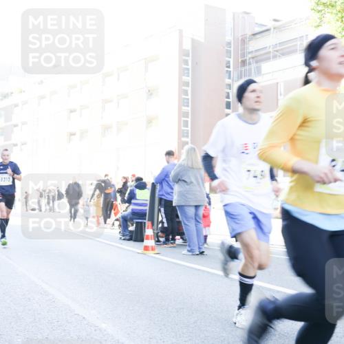 06.10.2024 - 19. swb-Marathon Bremen Matties Gatica Varas http://msf.ph/oto/7360317 06.10.2024 10:39:02 Laufen 8313, 749 meine-sportfotos.de