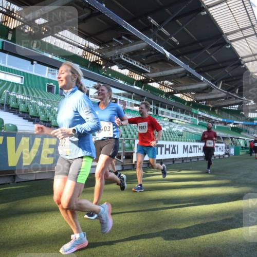 06.10.2024 - 19. swb-Marathon Bremen Yannick Fuchs http://msf.ph/oto/7360394 06.10.2024 10:26:11 Laufen im Stadion 7045, 7141, 7294, 7327, 7403, 7414, 7429, 7433, 7485, 7508, 7771, 7793, 7874, 7978, 8075, 8177, 8192, 8301, 8321, 8376, 8426, 8492, 8555, 8601, 8733, 8775, 8793, 8814, 8913, 8970, 8973, 8996, 8997, 9000, 9034, 9051, 9054, 9061, 9084 meine-sportfotos.de