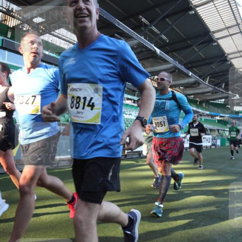 06.10.2024 - 19. swb-Marathon Bremen Yannick Fuchs http://msf.ph/oto/7360457 06.10.2024 10:26:19 Laufen im Stadion 7045, 7141, 7327, 7403, 7414, 7429, 7485, 7508, 7576, 7720, 7771, 7874, 7978, 8075, 8177, 8192, 8301, 8321, 8376, 8426, 8452, 8492, 8555, 8601, 8733, 8775, 8793, 8814, 8870, 8913, 8970, 8973, 8996, 8997, 9000, 9025, 9034, 9051, 9054, 9084 meine-sportfotos.de