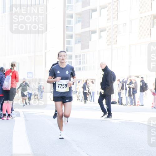 06.10.2024 - 19. swb-Marathon Bremen Matties Gatica Varas http://msf.ph/oto/7360461 06.10.2024 10:39:07 Laufen 6343, 2024, 890, 8228, 7759 meine-sportfotos.de