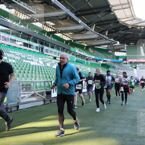 06.10.2024 - 19. swb-Marathon Bremen Yannick Fuchs http://msf.ph/oto/7360479 06.10.2024 10:42:17 Laufen im Stadion 7096, 7097, 7163, 7291, 7309, 7422, 7426, 7483, 7497, 7676, 7712, 7755, 7795, 7866, 7901, 8087, 8299, 8307, 8344, 8386, 8387, 8482, 8503, 8527, 8528, 8669, 8692, 8706, 8882, 8886, 8887, 8917, 8942, 8959, 8976, 9045, 9998 meine-sportfotos.de