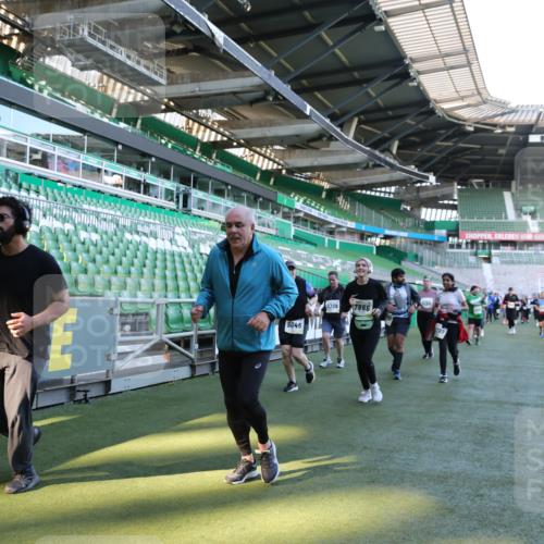 06.10.2024 - 19. swb-Marathon Bremen Yannick Fuchs http://msf.ph/oto/7360484 06.10.2024 10:42:17 Laufen im Stadion 7096, 7097, 7163, 7291, 7309, 7422, 7426, 7483, 7497, 7676, 7712, 7755, 7795, 7866, 7901, 8087, 8299, 8307, 8344, 8386, 8387, 8482, 8503, 8527, 8528, 8669, 8692, 8706, 8882, 8886, 8887, 8917, 8942, 8959, 8976, 9045, 9998 meine-sportfotos.de