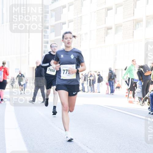 06.10.2024 - 19. swb-Marathon Bremen Matties Gatica Varas http://msf.ph/oto/7360518 06.10.2024 10:39:09 Laufen 7906, 77 meine-sportfotos.de