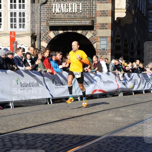 06.10.2024 - 19. swb-Marathon Bremen Strokosch-Dieckow http://msf.ph/oto/7360551 06.10.2024 10:32:59 Ziel 8647 meine-sportfotos.de