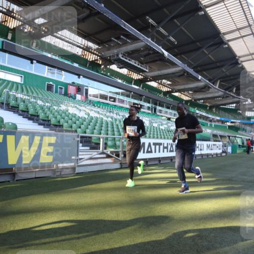 06.10.2024 - 19. swb-Marathon Bremen Yannick Fuchs http://msf.ph/oto/7360590 06.10.2024 10:26:36 Laufen im Stadion 7045, 7327, 7403, 7414, 7491, 7576, 7720, 7874, 7953, 8192, 8335, 8376, 8452, 8578, 8601, 8636, 8652, 8733, 8814, 8870, 8913, 8970, 8973, 8996, 8997, 9000, 9025, 9051, 9054, 9070, 9084 meine-sportfotos.de