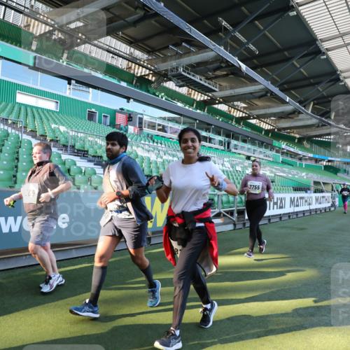 06.10.2024 - 19. swb-Marathon Bremen Yannick Fuchs http://msf.ph/oto/7360632 06.10.2024 10:42:21 Laufen im Stadion 7096, 7097, 7163, 7291, 7309, 7422, 7426, 7483, 7497, 7676, 7712, 7755, 7795, 7866, 7901, 8087, 8299, 8307, 8344, 8386, 8387, 8503, 8669, 8692, 8706, 8882, 8886, 8887, 8917, 8942, 8959, 8976, 9045, 9998 meine-sportfotos.de