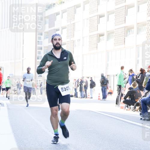 06.10.2024 - 19. swb-Marathon Bremen Matties Gatica Varas http://msf.ph/oto/7360793 06.10.2024 10:39:16 Laufen 8985 meine-sportfotos.de