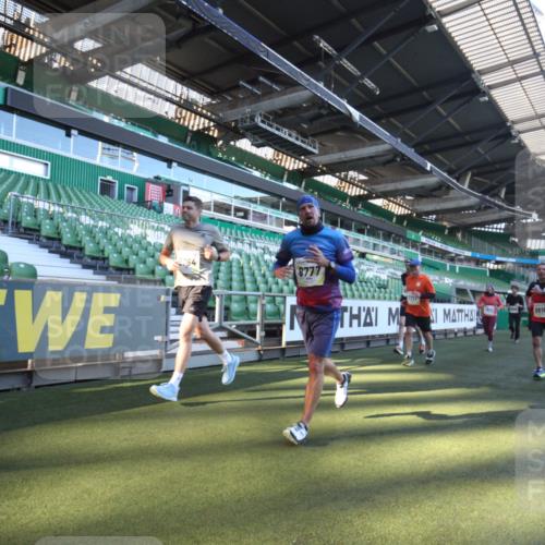 06.10.2024 - 19. swb-Marathon Bremen Yannick Fuchs http://msf.ph/oto/7360837 06.10.2024 10:27:17 Laufen im Stadion 7008, 7052, 7491, 7560, 7647, 7673, 7717, 7833, 7887, 7953, 8103, 8150, 8172, 8238, 8239, 8316, 8335, 8351, 8460, 8475, 8561, 8567, 8568, 8580, 8585, 8610, 8635, 8636, 8645, 8658, 8701, 8732, 8764, 8774, 8777, 8817, 8856, 8901, 8904, 8980, 9016, 9027, 9032, 9085, 9110 meine-sportfotos.de