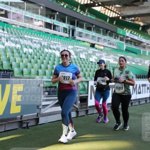 06.10.2024 - 19. swb-Marathon Bremen Yannick Fuchs http://msf.ph/oto/7360843 06.10.2024 10:42:27 Laufen im Stadion 7096, 7097, 7291, 7422, 7426, 7483, 7497, 7676, 7755, 7795, 7901, 8087, 8262, 8299, 8307, 8386, 8387, 8484, 8487, 8503, 8669, 8692, 8706, 8882, 8886, 8887, 8917, 8942, 8959, 8976, 9045, 9998 meine-sportfotos.de