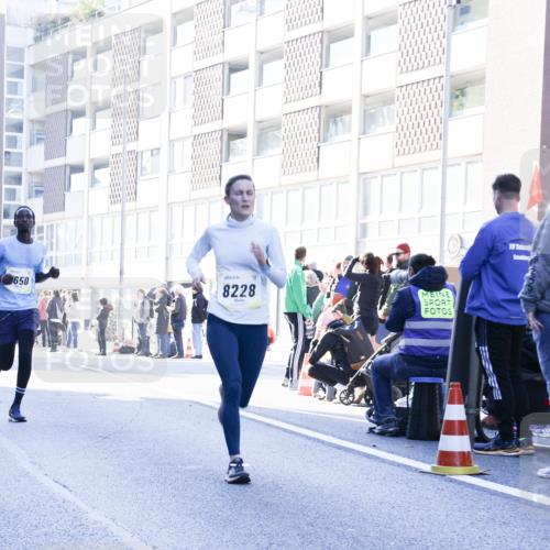 06.10.2024 - 19. swb-Marathon Bremen Matties Gatica Varas http://msf.ph/oto/7360852 06.10.2024 10:39:18 Laufen 650, 8228 meine-sportfotos.de